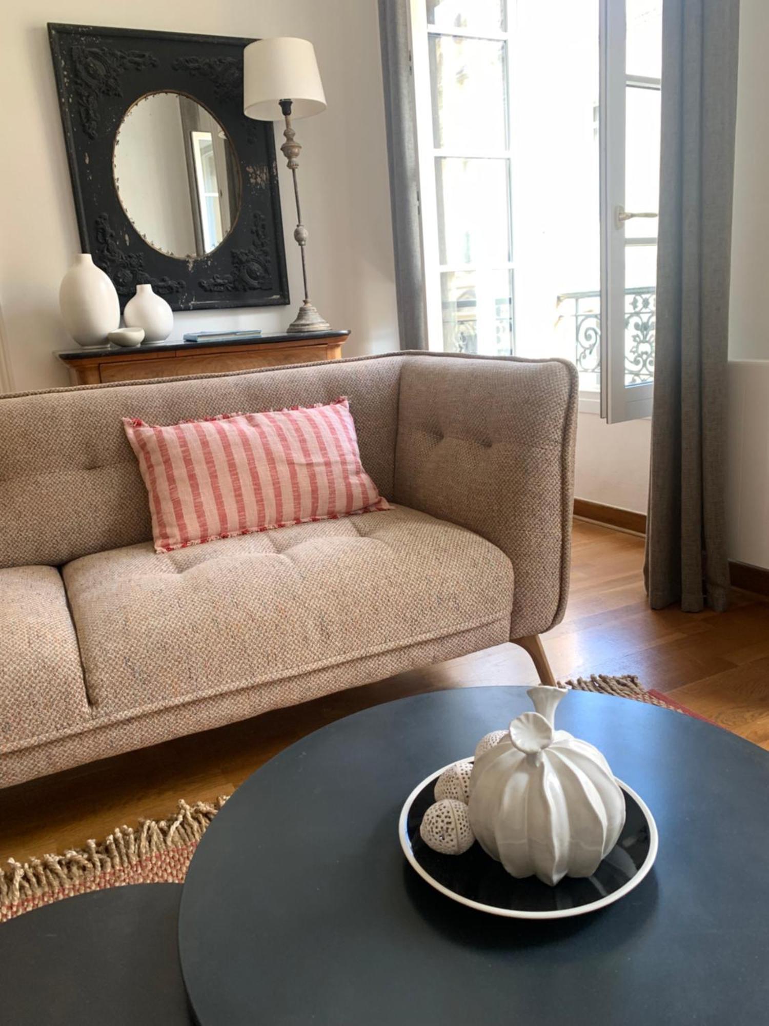 Escale Citadine Au Centre D'Avignon, Climatisation, Appartement De Charme, Spacieux Et Lumineux Eksteriør bilde