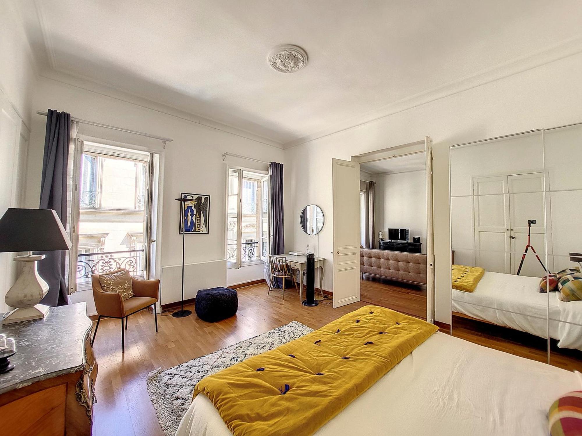 Escale Citadine Au Centre D'Avignon, Climatisation, Appartement De Charme, Spacieux Et Lumineux Eksteriør bilde