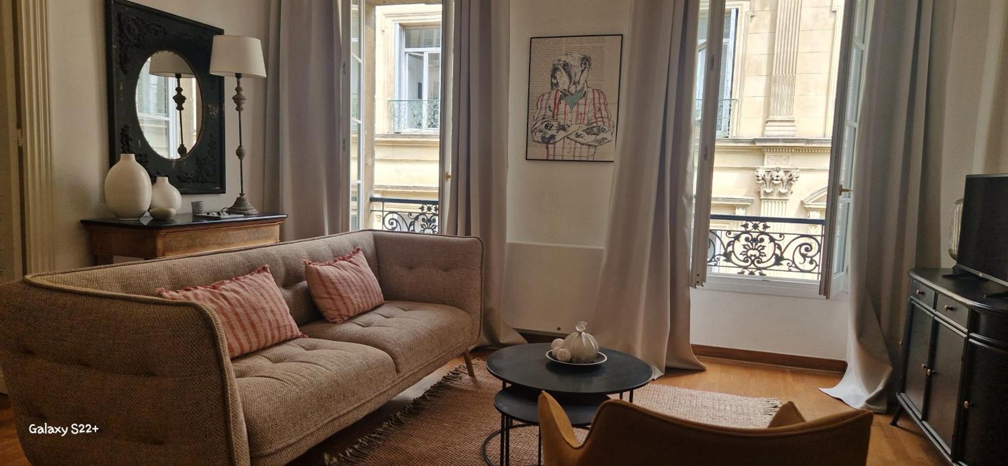 Escale Citadine Au Centre D'Avignon, Climatisation, Appartement De Charme, Spacieux Et Lumineux Rom bilde